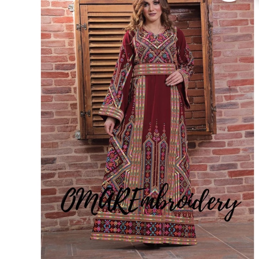 Palestinian Thobe